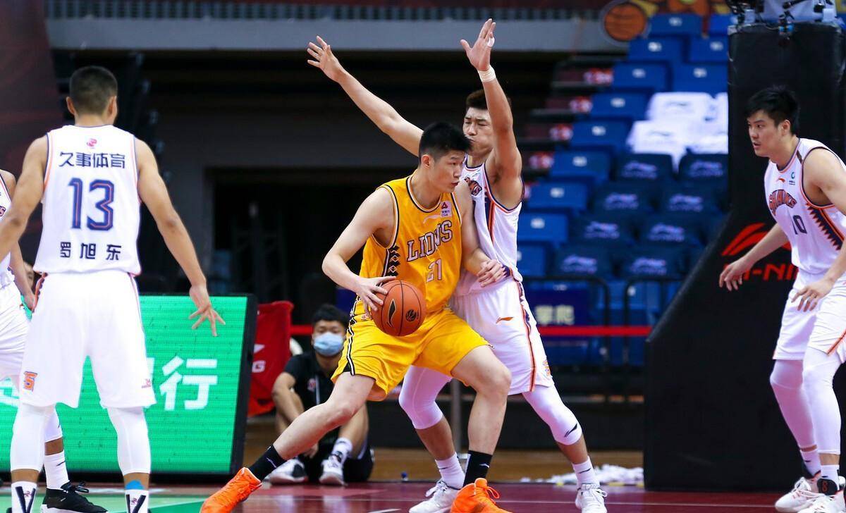 cba常规赛,广东队剑指十连胜!胡金秋与周琦上演内线巅峰对决