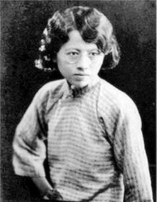 用假身份和女学生结婚,却始乱终弃49岁便去世了_黄侃_黄绍兰_黄菊英