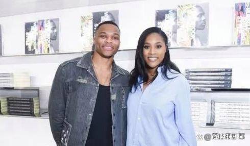 詹姆斯·哈登是nba球员中最美丽的妻子,她仁慈而专一_乔治_巴茨_女友
