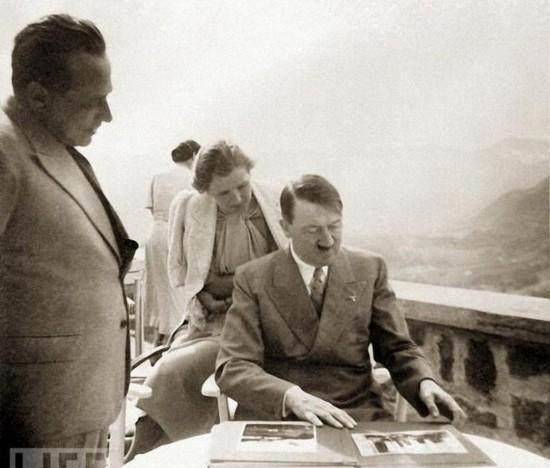 17岁成了希特勒的人,结婚仅一天自杀身亡_爱娃·布劳恩_雅利安_战争