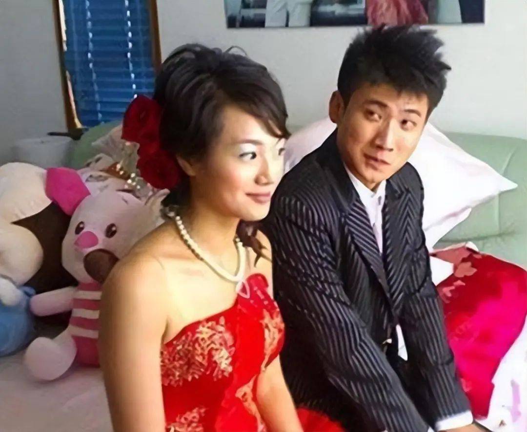 原创朱丹现身上海秀场侧脸绝美堪比刘亦菲深v背超惊艳或微调