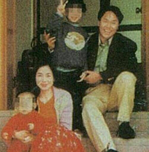 如今过得咋样?_香港_罗艳芳_李嘉诚