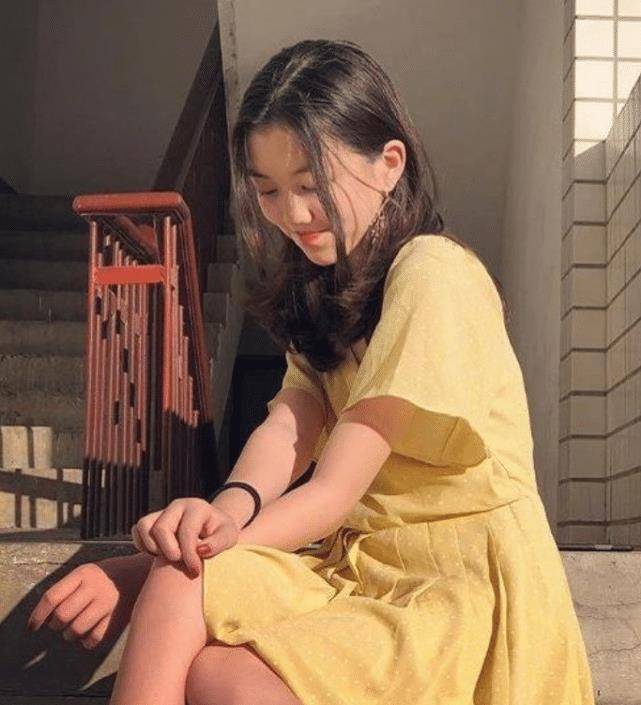 14岁李嫣摆脱兔唇记号完美逆袭成大美女好身材赶超王菲