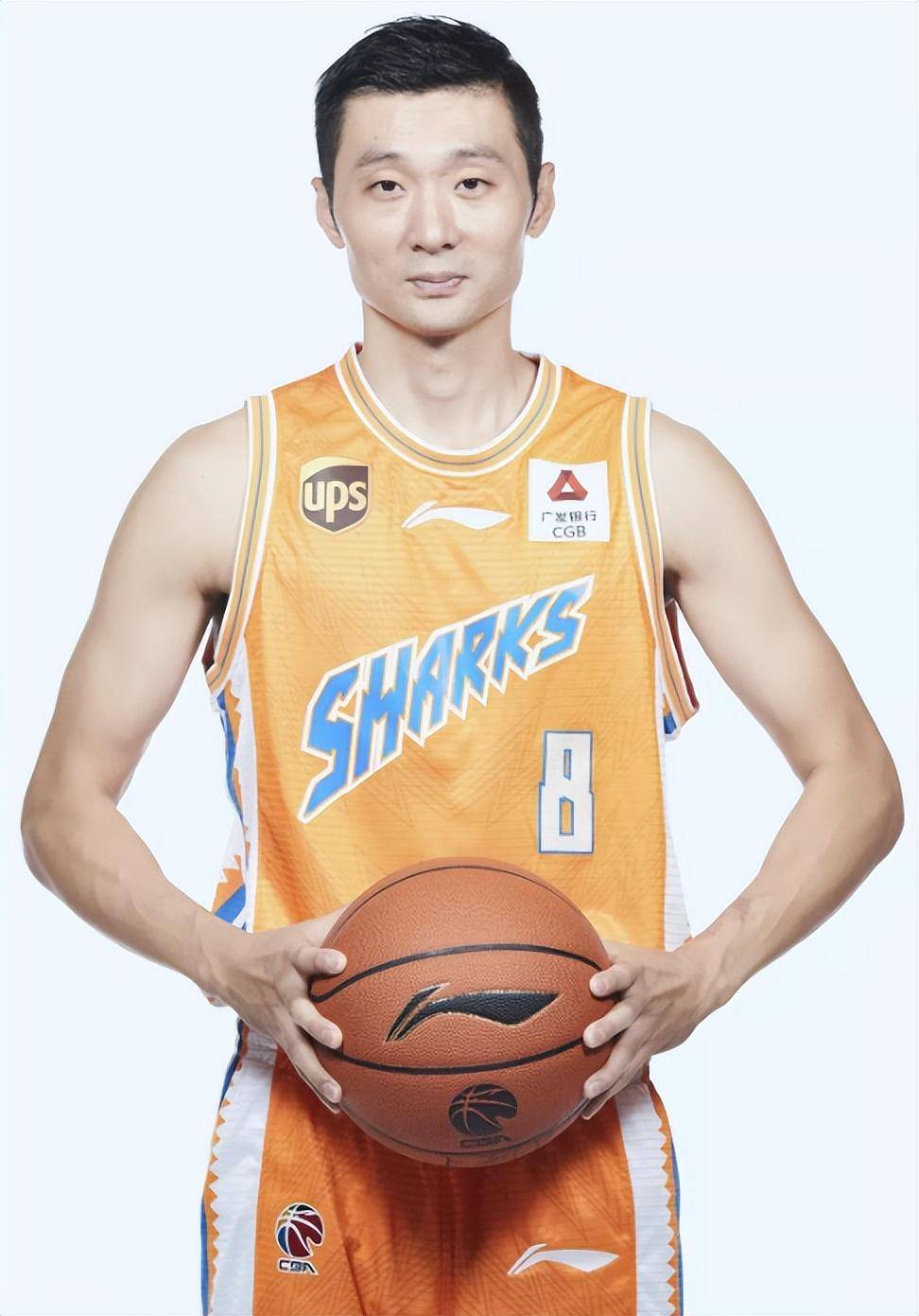 冲上cba积分榜第一位,球迷:辽宁队最大争冠对手_刘炜_上海男篮_赛季