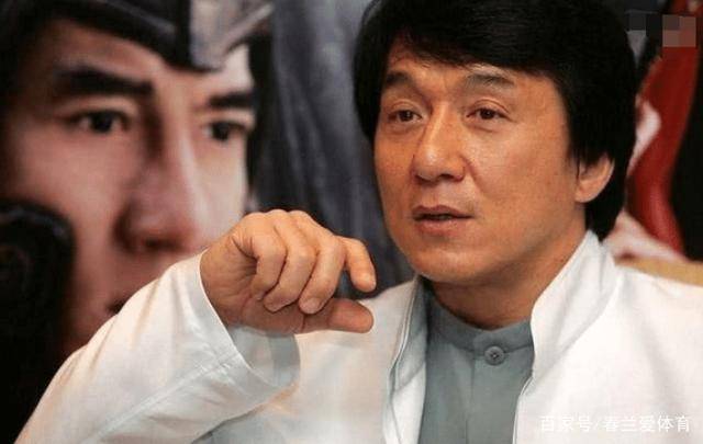 一个患病,一个坐轮椅,一个离世,他依旧风光_李连杰_成龙_因为