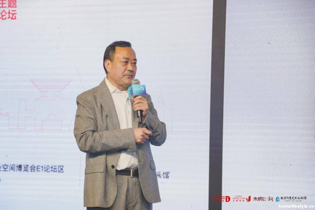 授牌仪式海口,三亚城际执行人邢灵敏,贵阳城际执行人陆春宝,福州城际