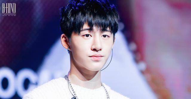 但今年yg花样频出,屡屡陷入舆论风波,为了吸引投资人的眼球,杨社长在