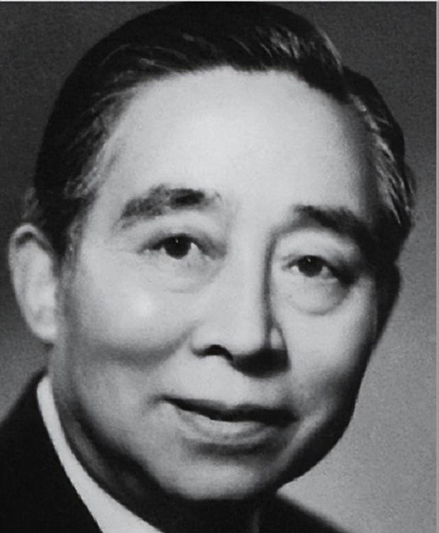 原创张爱玲与桑弧的爱情他请医生为她做验孕检查却查出子宫曾受损