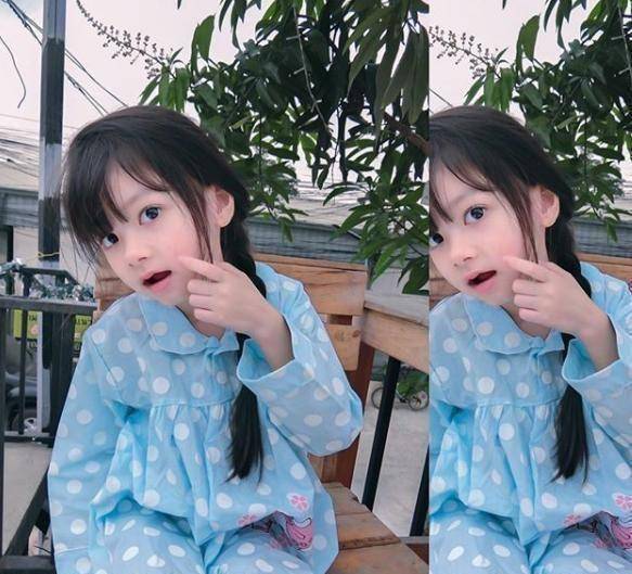 原创mini版lisa长这样国外6岁美少女神颜火爆ins爸爸在身旁当保镖吧