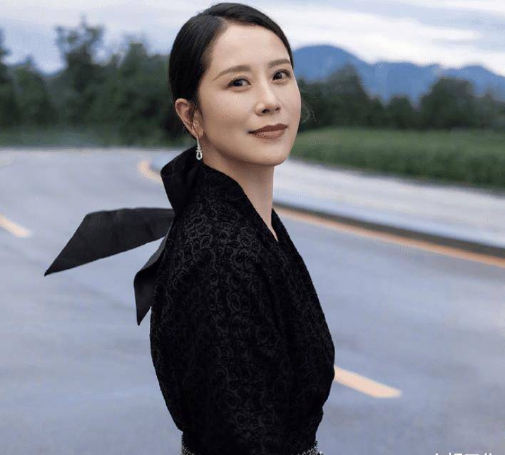 虽然说《啊摇篮》这部剧是刚发布海报不久,但得知海清是主演之后却是