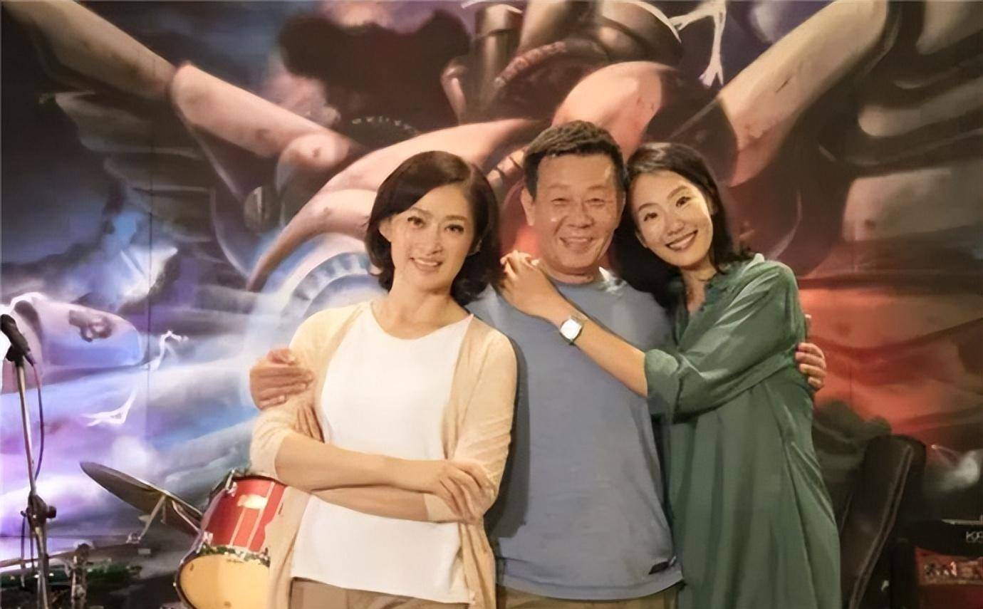 坐拥双妻享齐人之福68岁寇世勋来世不会再娶2个老婆太累了
