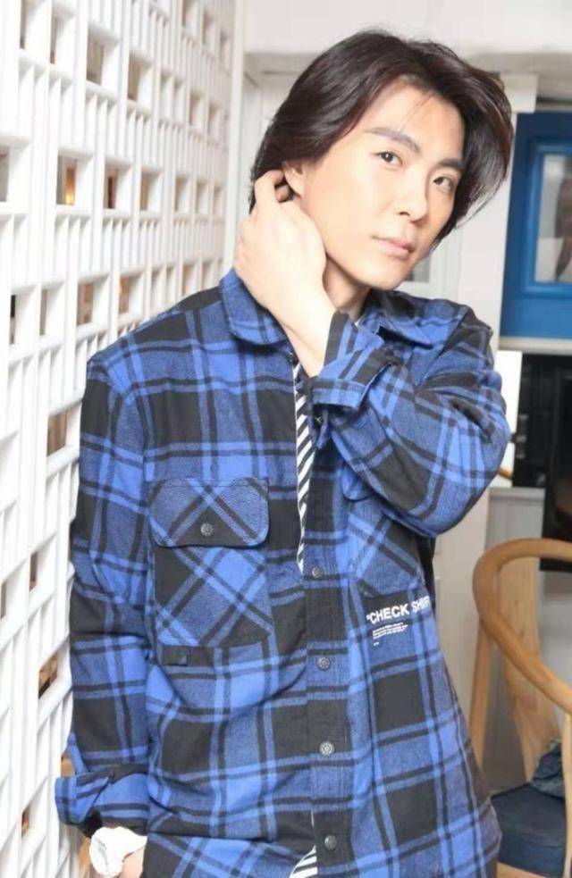 都大受观众的欢迎,对于在剧中饰演"龚烨"的张景淳来说也是不例外的,他