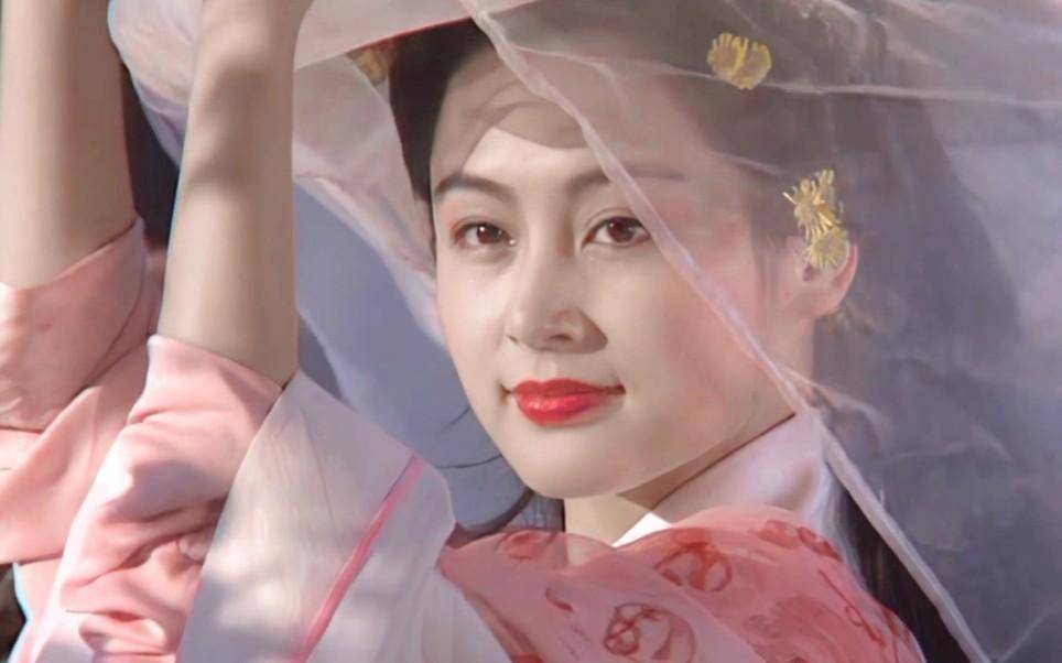 神对比蒋勤勤儿子的颜值表明了陈红真的在努力改变遗传基因