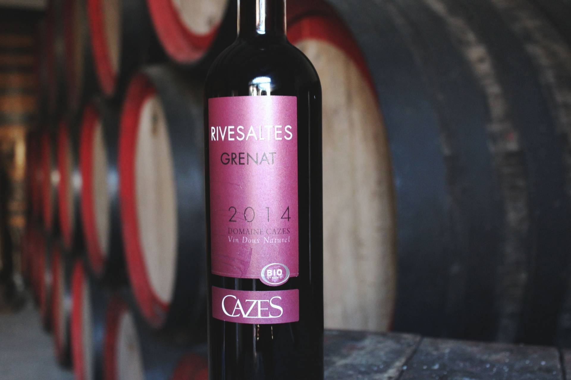 一种是歌海娜,能酿造出红的天然甜葡萄酒,另一种则是麝香,酿造白的