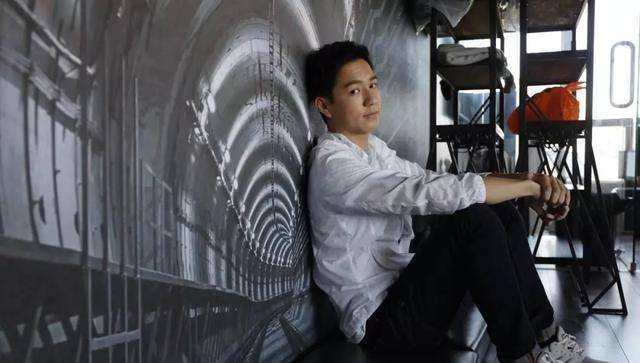 tvb最年轻小鲜肉凭处境剧人气急升自爆为求工作敲监制房门_吴伟豪