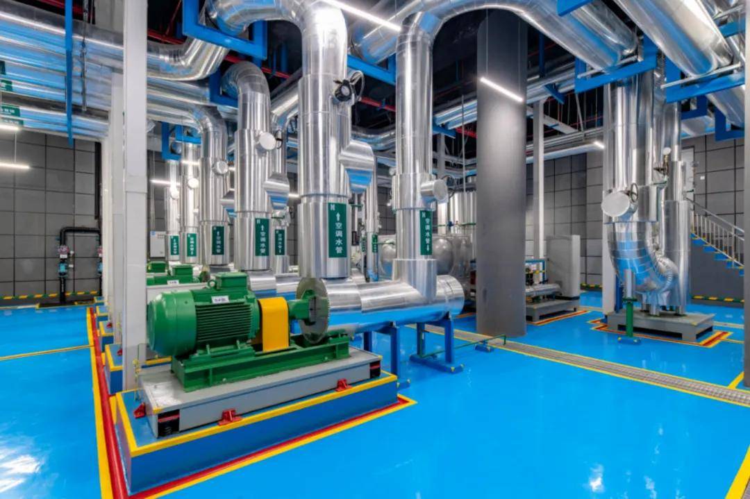 阀门标高一致,维护操作方便,排水畅通亮点17:空调机房设备安装牢固