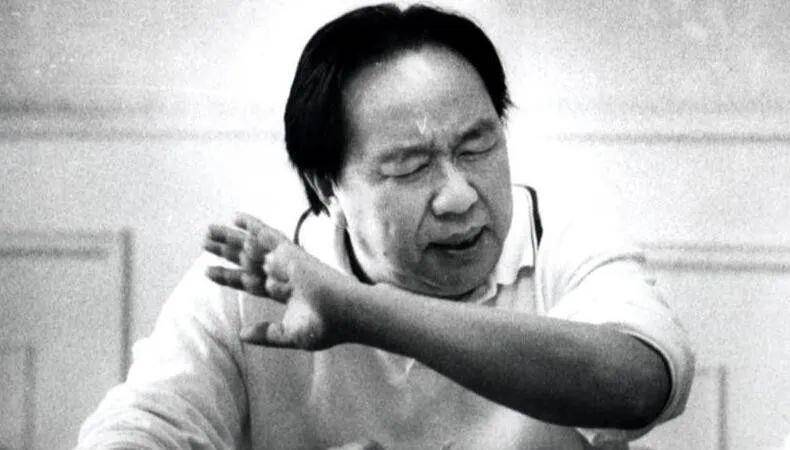 传奇富商牟其中:入狱前后妻离子散,小姨子却苦苦等他18年_因为_事业_