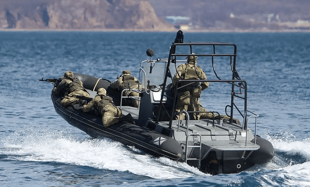 冷战以来的最大危机,英国单方面宣布增加核弹头数量,俄罗斯发出警告_