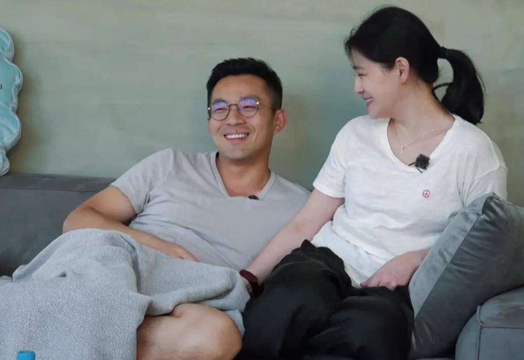 新女友马筱梅求婚成功后,大s罕见走向楼,和自己的韩国老公具俊晔一起