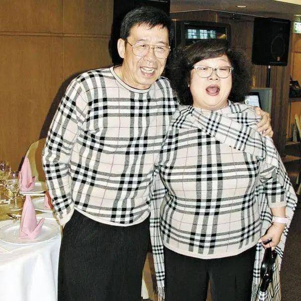 开场前就有"四个小生"同台叙旧的传闻,谢贤与曾江还能