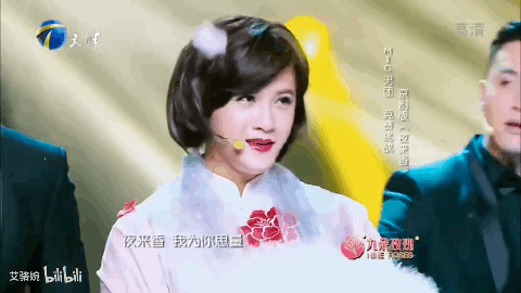 原创女装大佬卖螺蛳粉这个刚红起来的男星私下居然是两副面孔