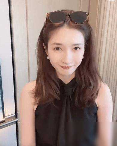 原创35岁江疏影跳舞秀身材手臂有肉却俏皮甜美假期长胖无妨