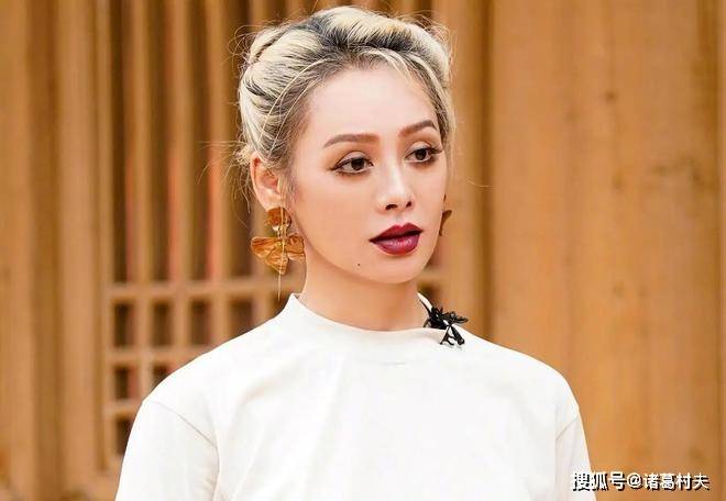 51岁宁静,尤物身材实在太顶了!