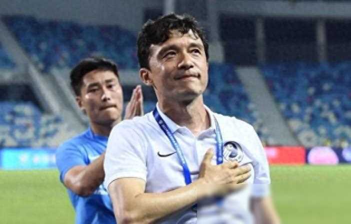 原创意外谢晖离任后大连球迷猜测无人问津却将尘埃落定新东家