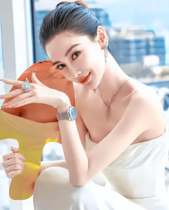 事实证明杨颖才是真正的"人间清醒"_事业_周杰伦_香港