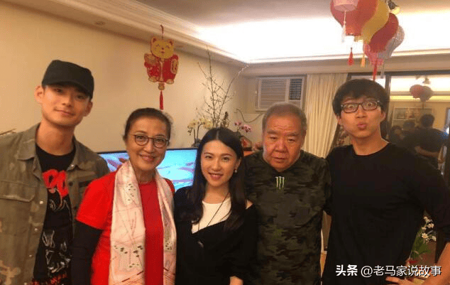 原创72岁肥猫郑则仕嫁女荣升岳父满脸红光漂亮女儿曾在上海工作