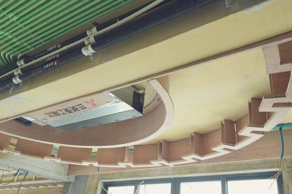 原创分享一些别墅现场吊顶走线图片及吊顶工艺