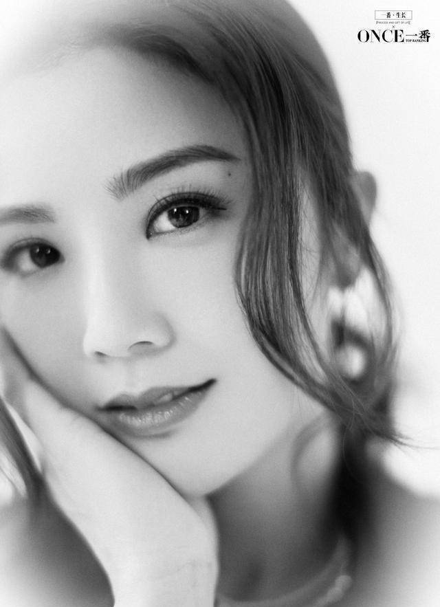 阿sa蔡卓妍携新作登once一番封面与大家分享她的下一站