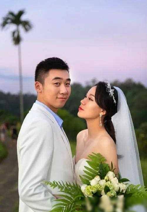 让我们从她的身上汲取力量和勇气,勇敢地面对生活中的每一个困难和