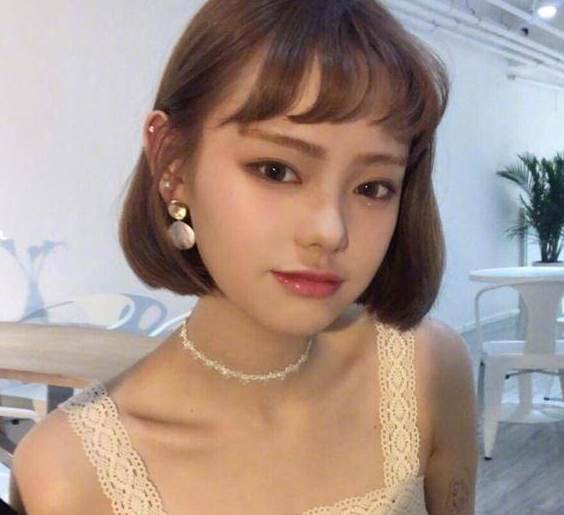 短头发如何设计内扣效果