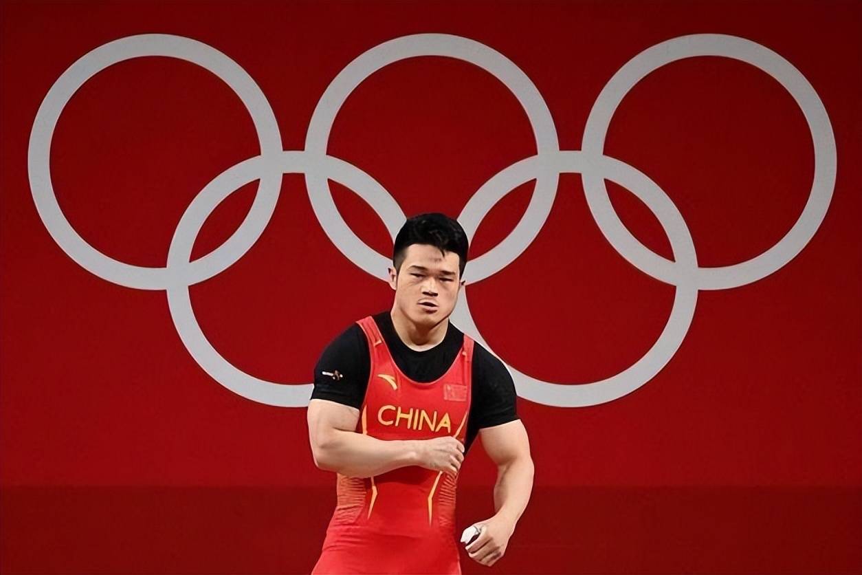 原创1金1银中国举重金牌失落印尼选手刷新世界纪录夺金