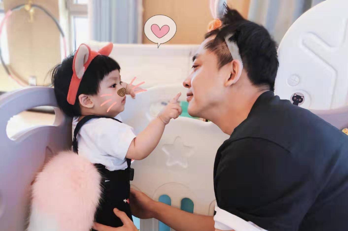 本以为戚薇和女儿够像了,当看到李佳航父子后,基因太强大了_宝宝_李晟