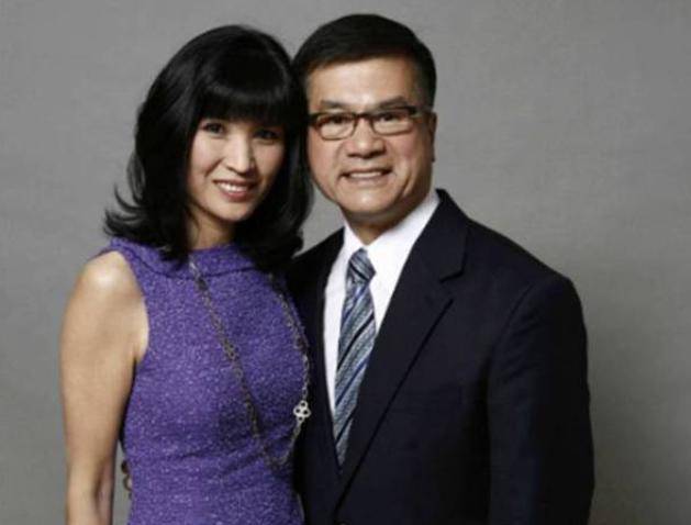 原创云南苗王后裔李蒙嫁美国首位华裔州长希拉里坦言我欣赏你