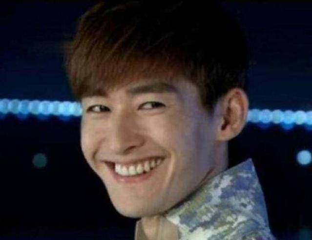 本以为张翰的邪魅一笑够油腻当看到杨洋直接吓哭了