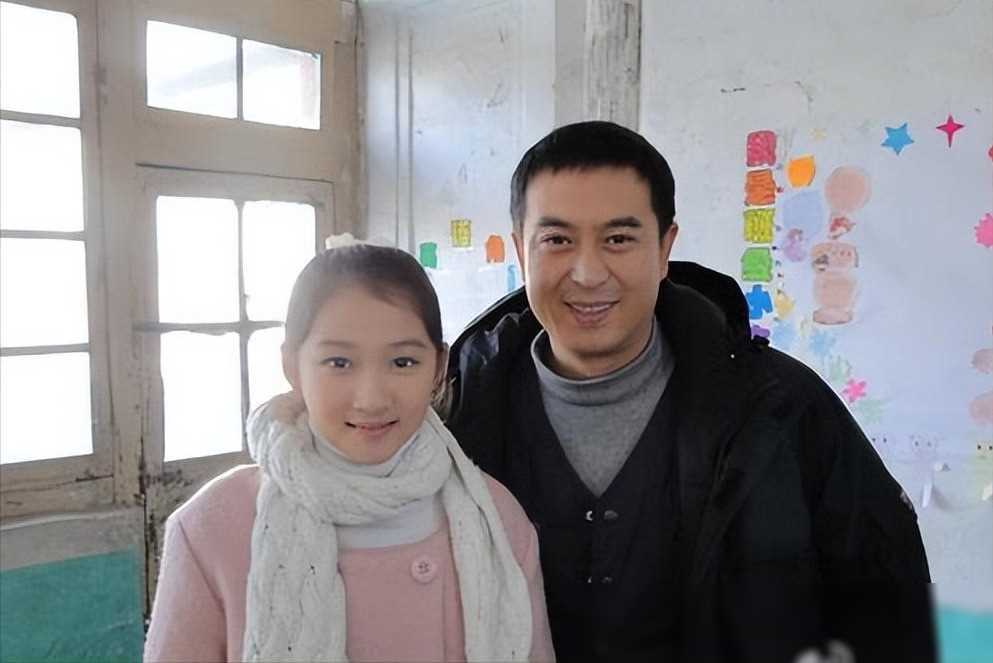 张嘉译的四位"女儿们":她们如今现状如何?_孙铱_直播