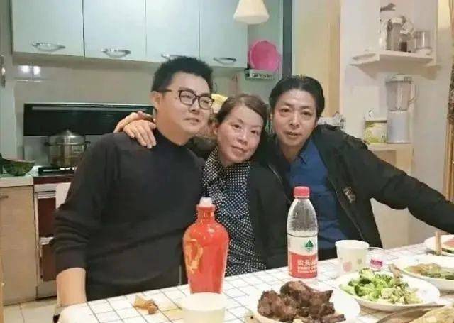 原创不是一家人不进一家门郭威回江西祭祖从许妈笑容里找到了答案