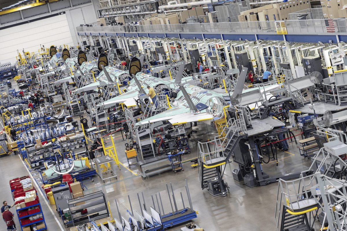 这意味在两大美国航空巨头中,仅有洛马公司在出力,由此导致的结果就是