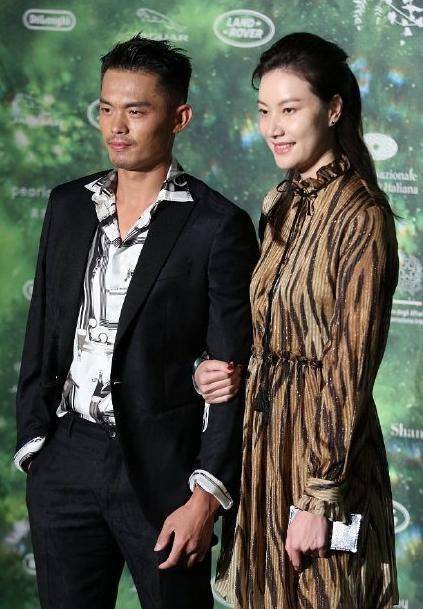 最终林丹出轨这件事让他们的婚姻抹上了黑点,虽然谢杏芳选择原谅,如今