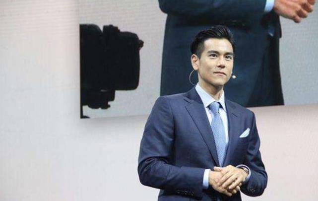 原创彭于晏在出席活动时为什么敬的是英式军礼而不是中式军礼