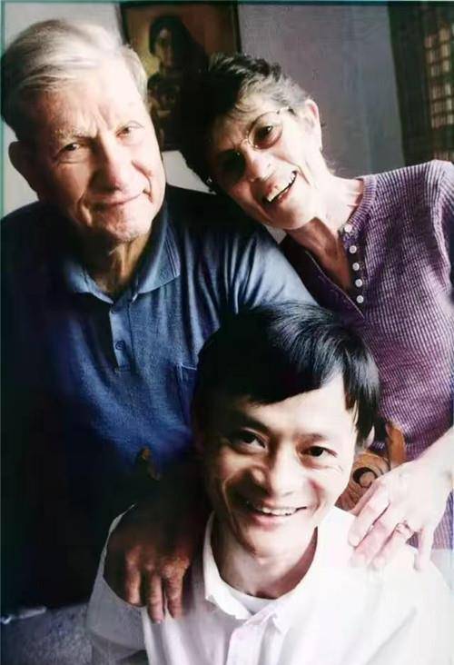 35年前马云"落魄"时,那对资助他200块的外国夫妻,如今怎样了_莫利_一
