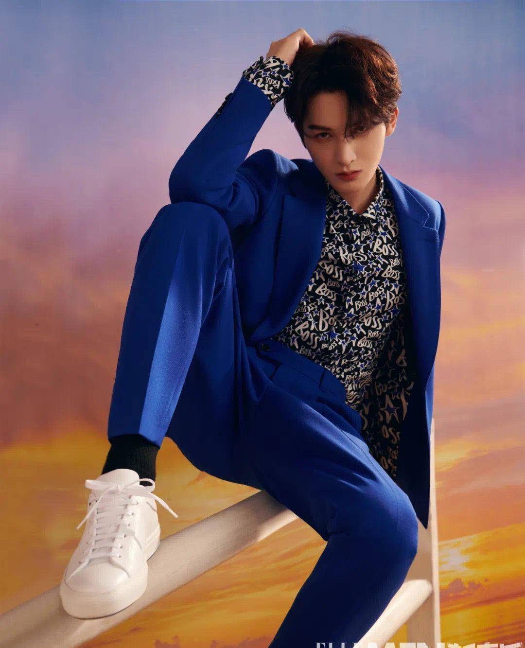 原创朱正廷杂志春季封面大片演绎各种时尚造型尽显阳光与帅气