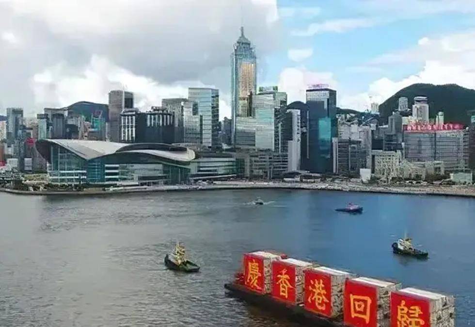 同为香港豪门霍震霆却从不带保镖出门这就是霍家厉害之处