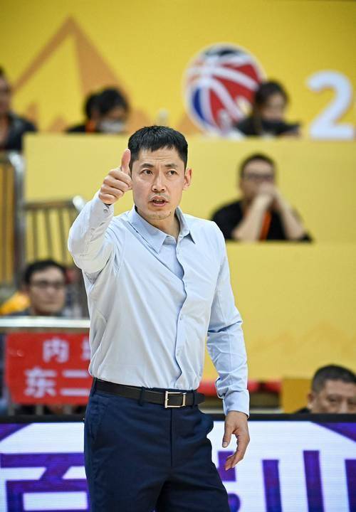 原创这一夜cba的体面被张庆鹏撕了个粉碎