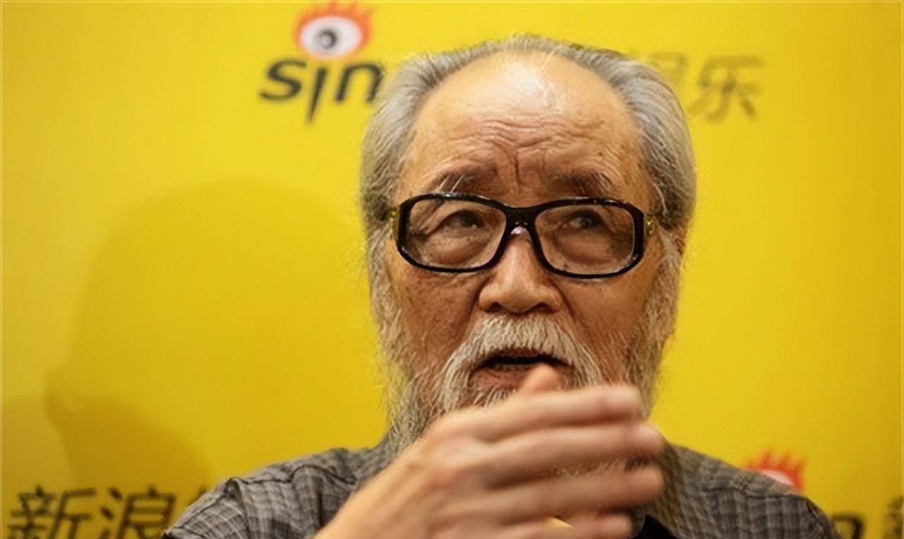 葛存壮追悼会葛优手持父亲照片吻别后失声痛哭