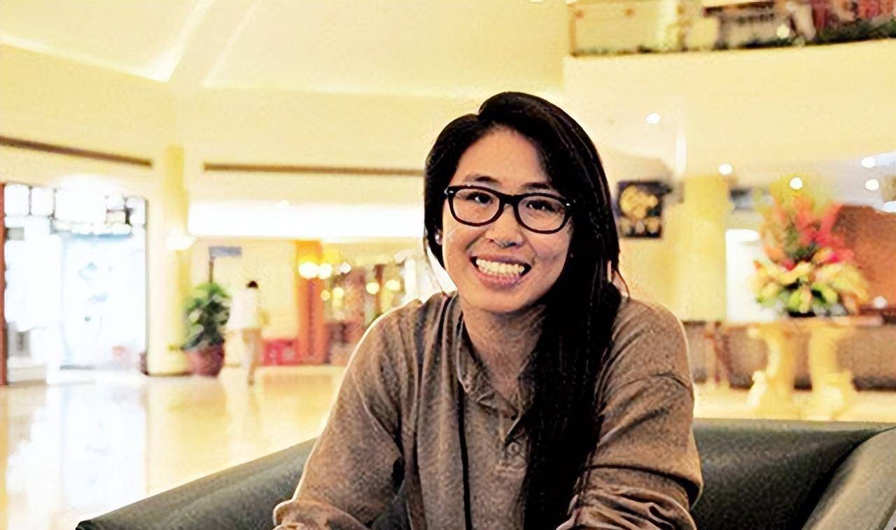 原创郎平女儿曾晒与弟弟的合照父亲为照顾她15年不娶60岁2婚生子