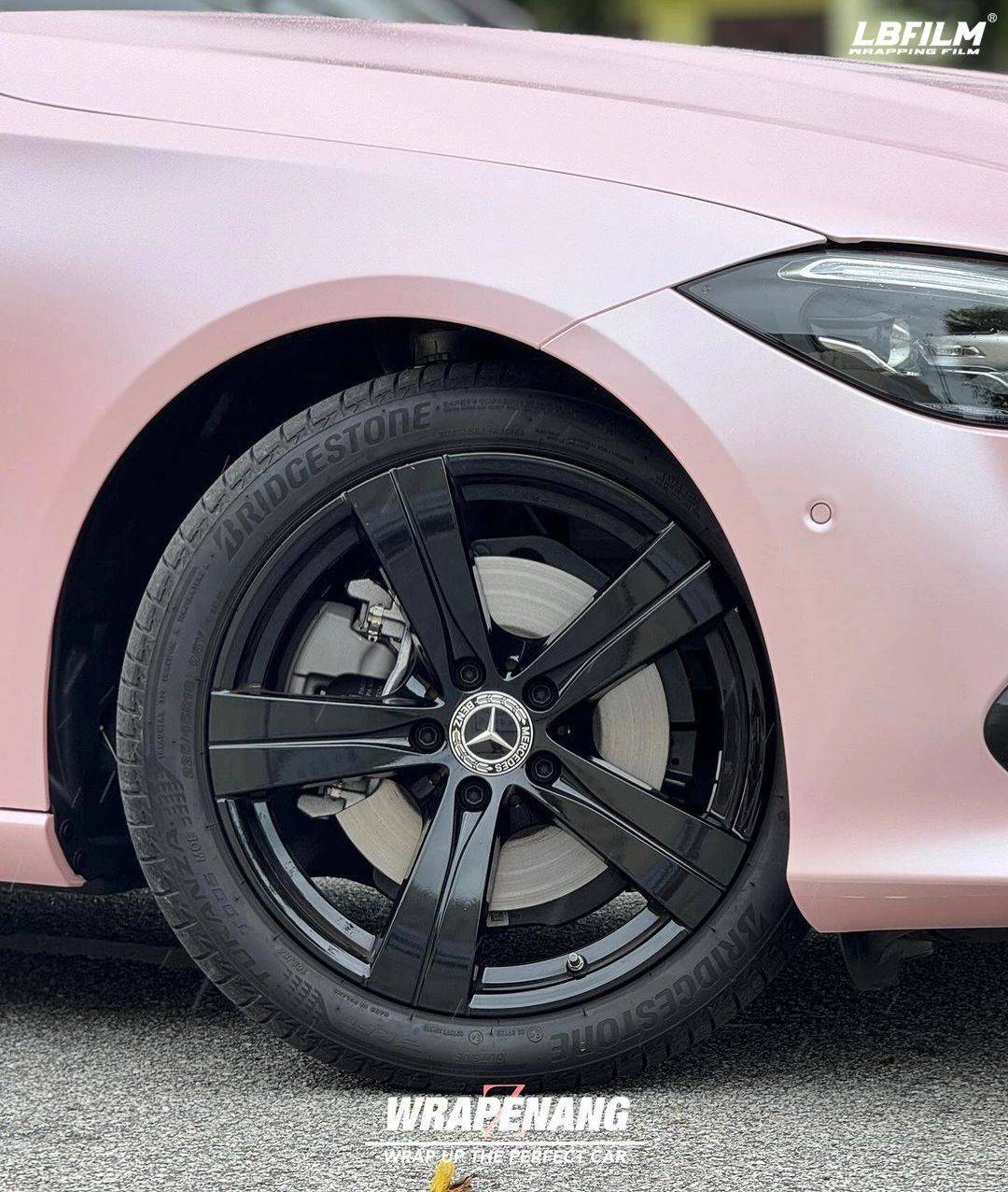 奔驰lb改色膜电光金属樱花粉简直不要太美了